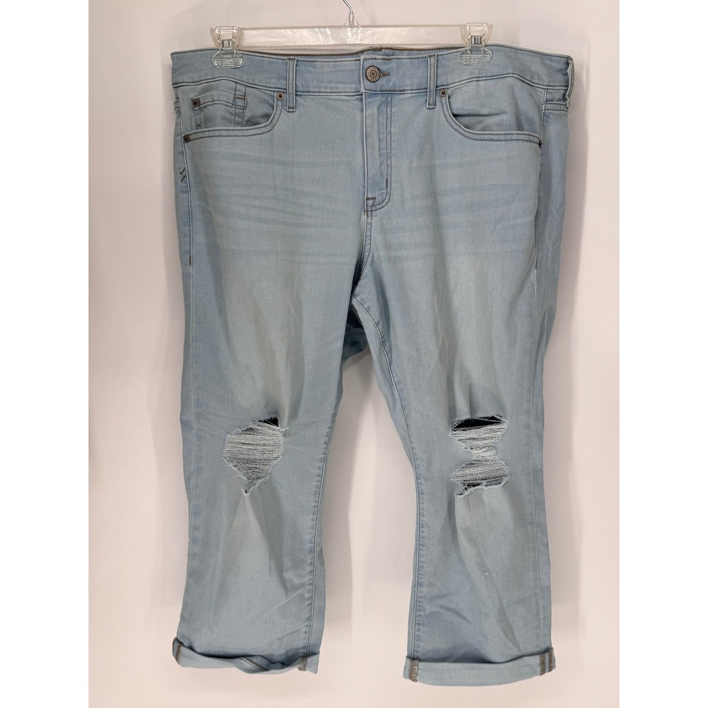 Torrid Jeans Women 20 Light Wash NWT Perfect Boyfriend Crop Distressed Stretch